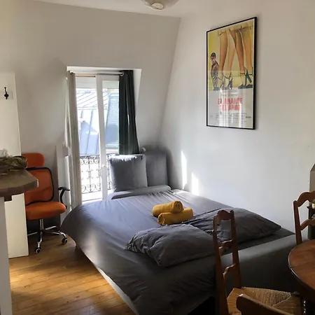 Ferienwohnung 2 Pieces Sous Les Toits 6 Personnes Calme Lumineux Equipe Paris Exterior foto